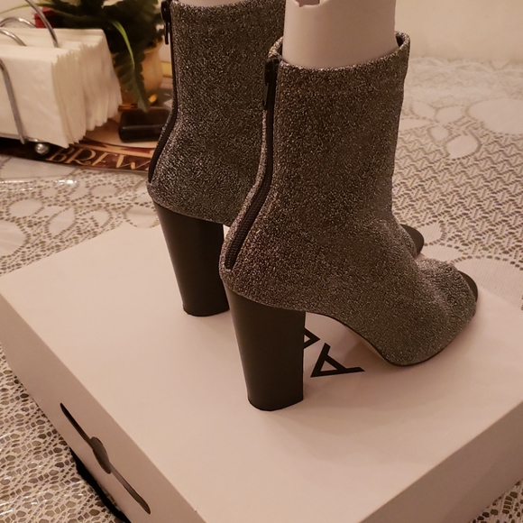 Aldo ankle boots, worn one time. - Picture 4 of 6